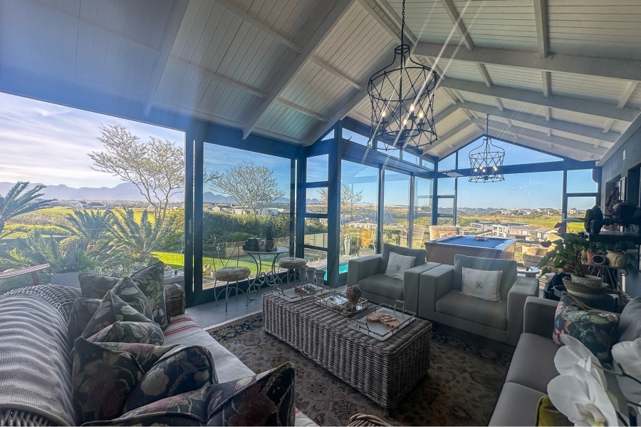 5 Bedroom Property for Sale in Oubaai Western Cape